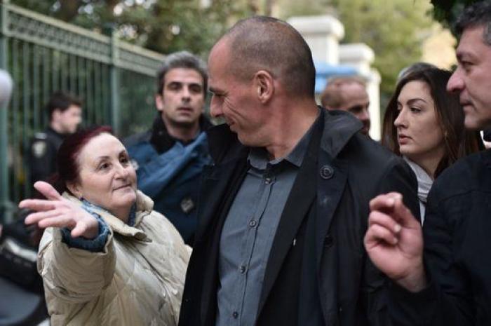 Yanis Varoufakis dimite tras ganar el referéndum