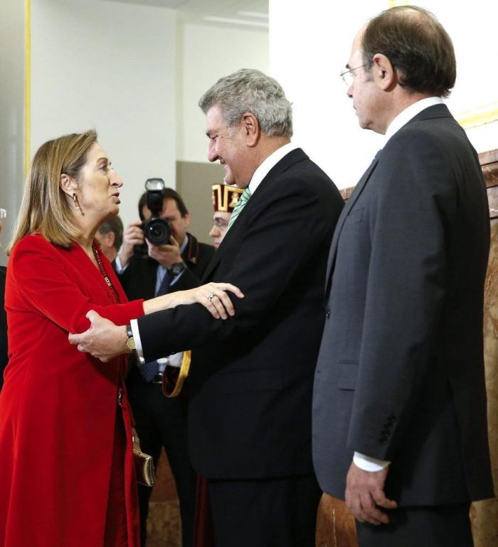 Rajoy descarta una reforma constitucional porque la del 78 está "en pleno vigor"