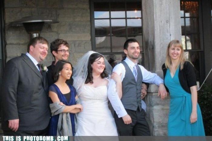 La mejor forma de reaccionar cuando todas tus amigas se casan (FOTO)