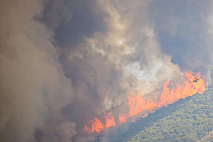 Las imágenes más impactantes que están dejando los incendios en las últimas horas