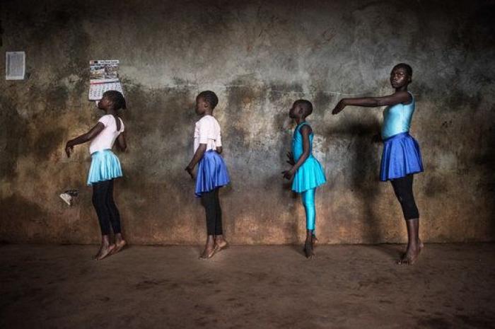 32 fotos que reflejan la magia del 'ballet' en el mayor suburbio de África