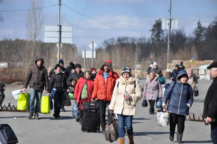 Kiev pide a los residentes del sur ocupado que se vayan para iniciar la ofensiva
