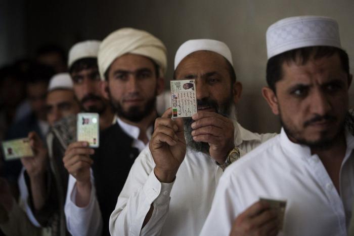 Afganistán se dispone a acudir a las urnas en alerta máxima por la violencia