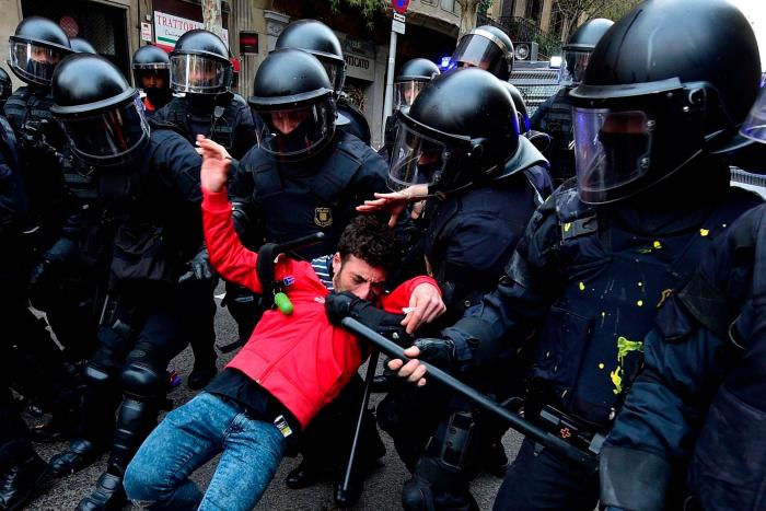 Denuncian "presiones" en el Europarlamento para no levantar la inmunidad de Puigdemont
