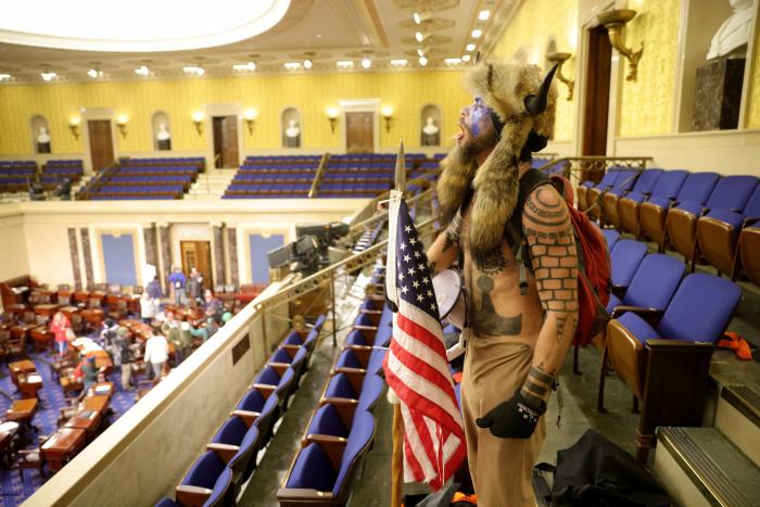 El Pentágono borró los mensajes sobre el asalto al Capitolio al marcharse Trump