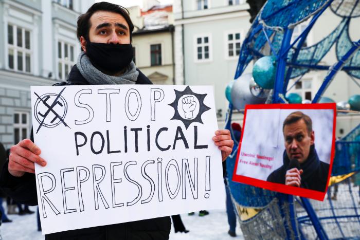 Más de 1.400 detenidos en Rusia en las protestas por la sentencia contra Navalny