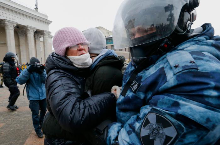 Amnistía denuncia la "persecución despiadada" de los seguidores de Navalny al año de su arresto