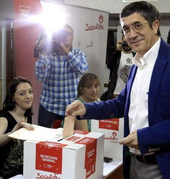 Pedro Sánchez, nuevo secretario general del PSOE tras una amplia victoria sobre Madina (DIRECTO)