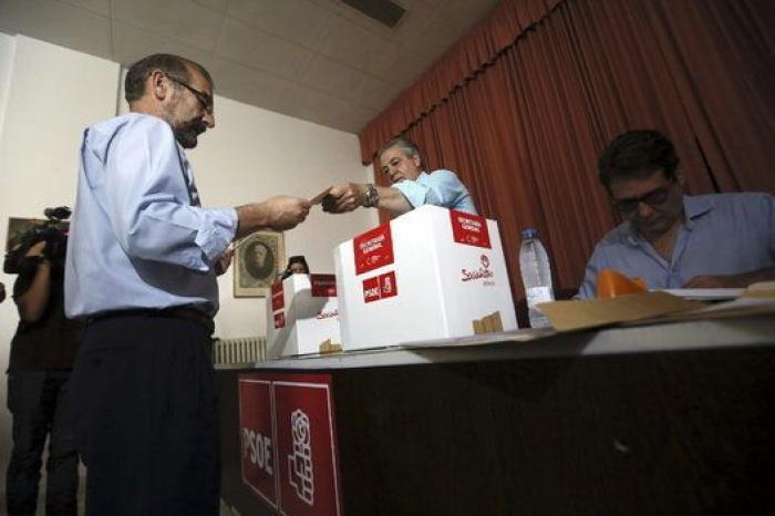 El PSOE decide su futuro (FOTOS)