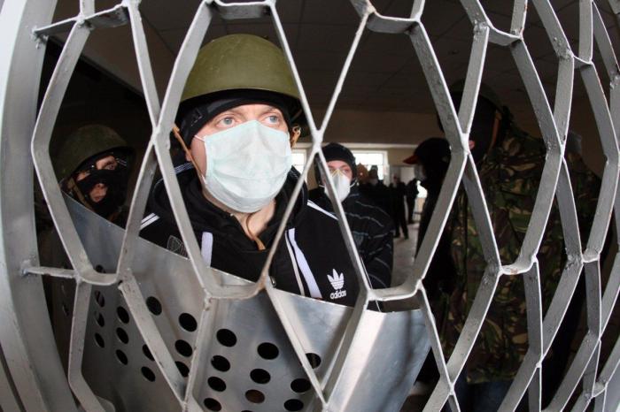 Los separatistas prorrusos del este de Ucrania continúan la ocupación de edificios gubernamentales