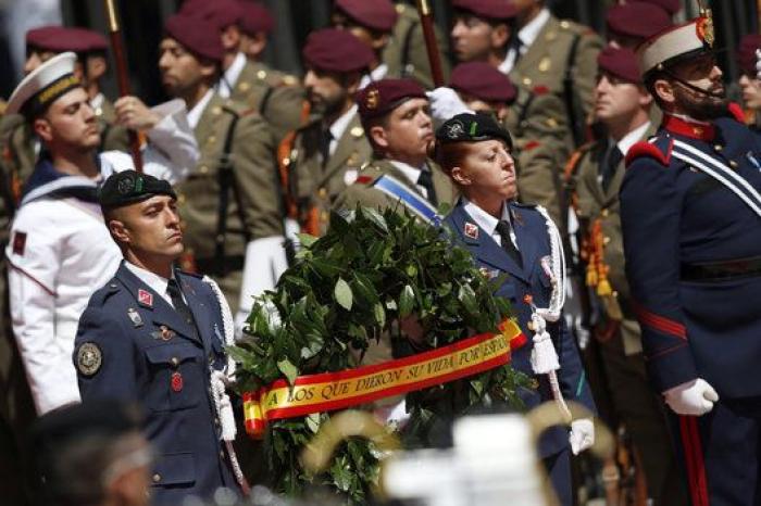 El rey Felipe preside el primer Día Fuerzas Armadas con un Gobierno en funciones (FOTOS)