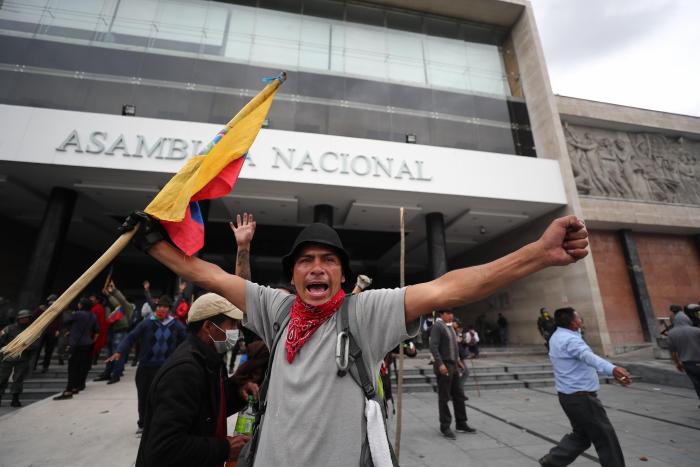 Índigenas en Ecuador: "No pararemos hasta que el FMI salga de Ecuador"