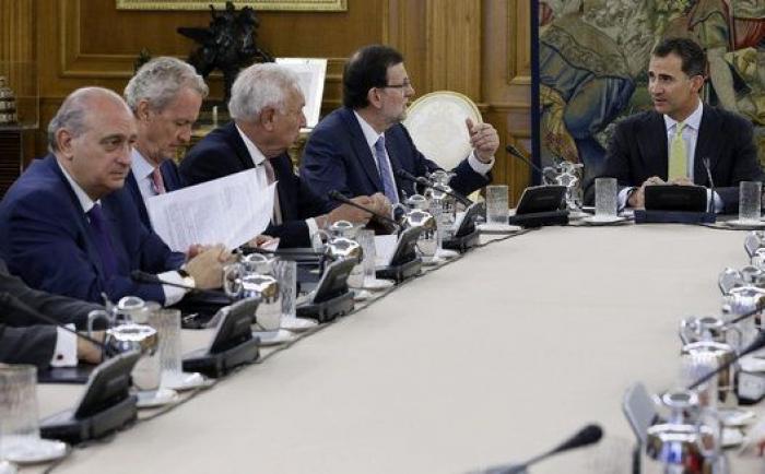 Felipe VI preside por primera vez el consejo de ministros (FOTOS)