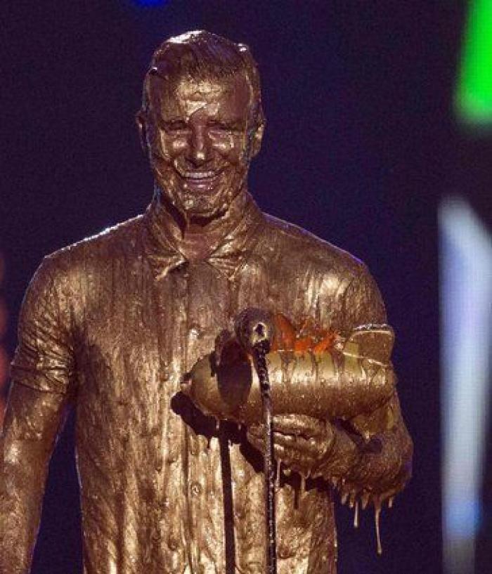 David Beckham dorado: el futbolista, bañado en oro en los premios Nickelodeon (FOTOS)