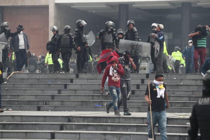 Índigenas en Ecuador: "No pararemos hasta que el FMI salga de Ecuador"