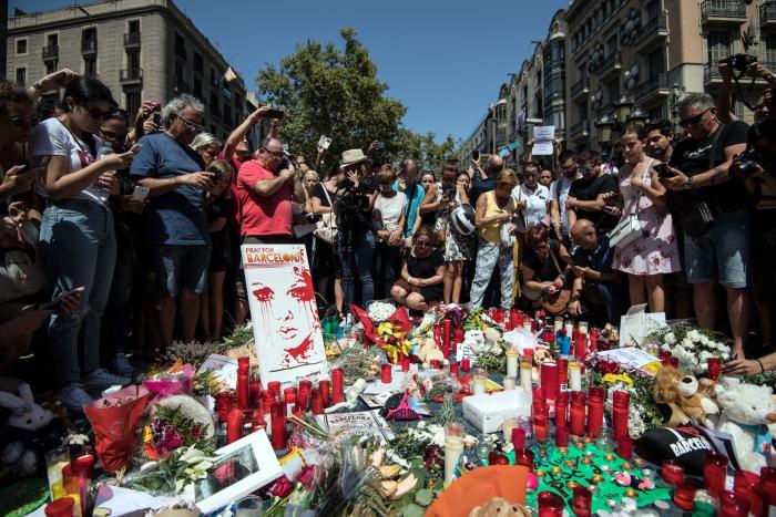 Barcelona homenajea a las víctimas en el cuarto aniversario 17A