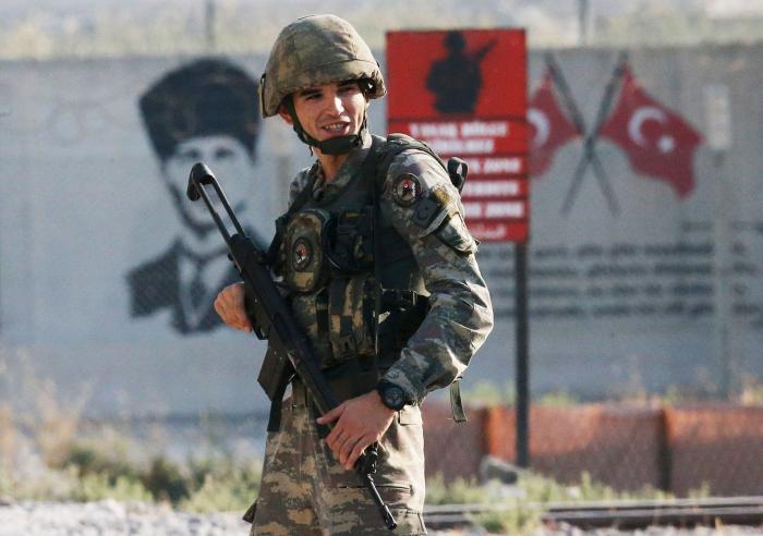El Ejército sirio apoyará a los kurdos ante la invasión turca