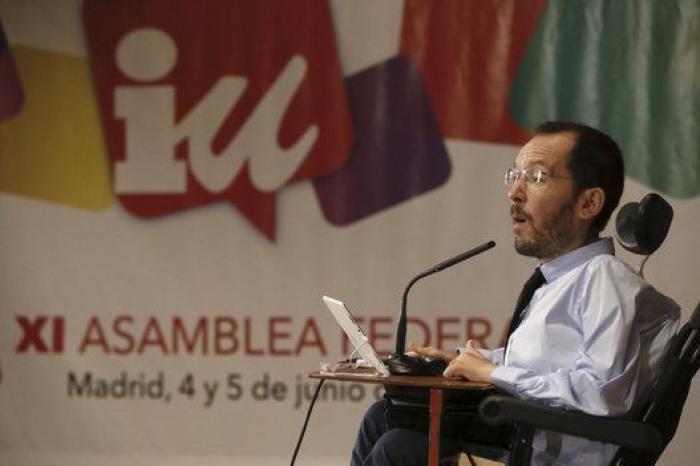 Alberto Garzón está sorprendido por el "juego de trileros" entre PSOE, PP y Ciudadanos
