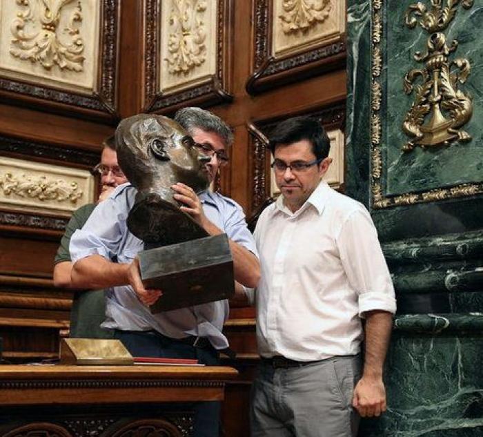 El Gobierno exige a Colau un busto de Felipe VI para sustituir el que quitó de Juan Carlos I