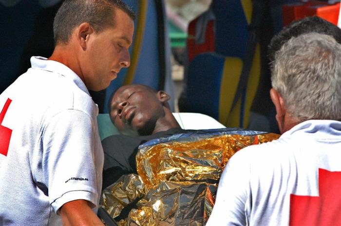 Mueren 42 personas en el naufragio de una patera rumbo a Canarias