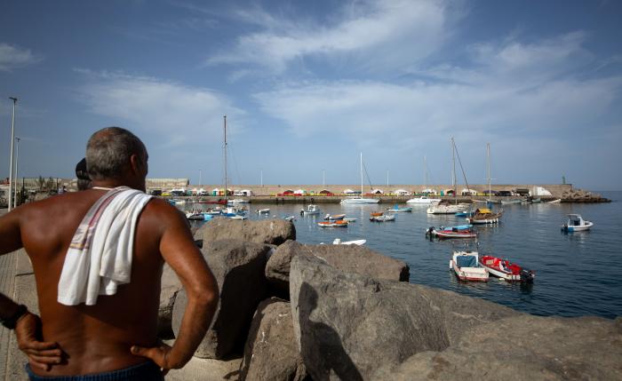 Mueren 42 personas en el naufragio de una patera rumbo a Canarias