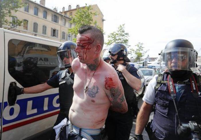 Nuevos enfrentamientos entre 'hooligans' ingleses y rusos y Policía en Marsella (FOTOS)