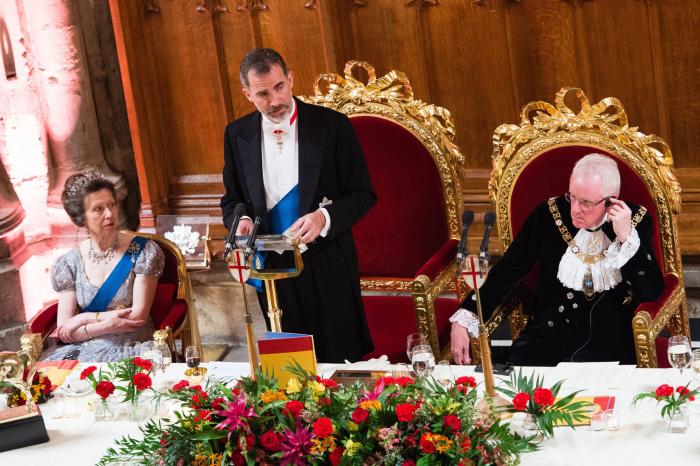 Felipe VI reclama en el Parlamento británico "esfuerzo" y "diálogo" por Gibraltar