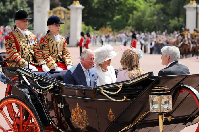 Impacto mundial por una foto del príncipe Carlos de Inglaterra: mira sus manos