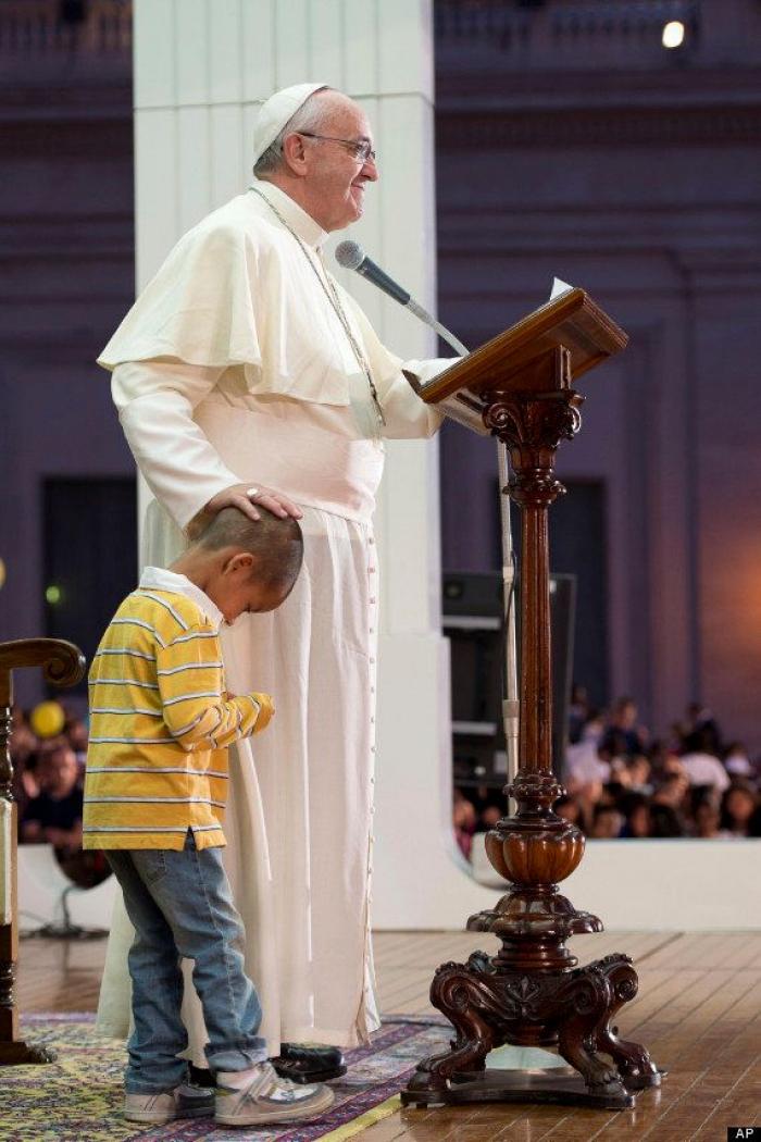 El papa Francisco: "A veces cuando rezo, me quedo dormido"