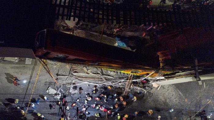 Al menos 15 muertos y 70 heridos al hundirse una vía elevada de metro en Ciudad de México