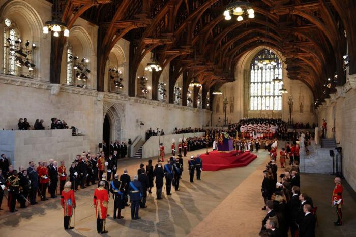 Truss convierte el funeral de Isabel II en una cumbre internacional