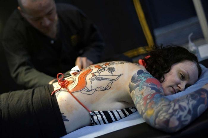 Los tatuajes más extravagantes del cine (VÍDEO)