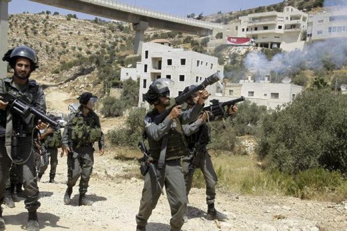 Religiosos católicos y ortodoxos chocan con el Ejército de Israel para defender una tierra cerca de Belén (FOTOS)