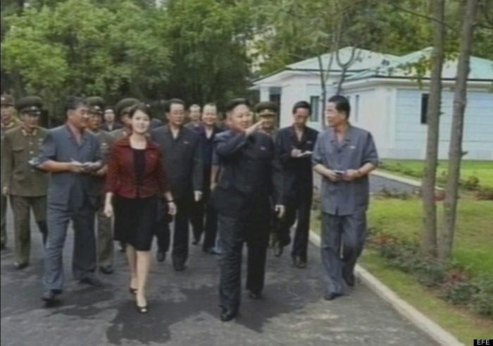 La esposa de Kim Jong-un reaparece tras nueve meses de ausencia en los medios