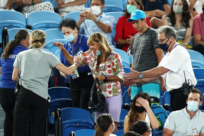 Djokovic fulmina a Medvedev y conquista su decimoctavo 'Grand Slam' en Australia