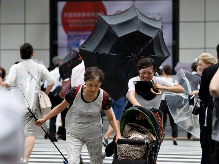 Más de ocho millones de evacuados en Japón por la llegada de un tifón "sin precedentes"