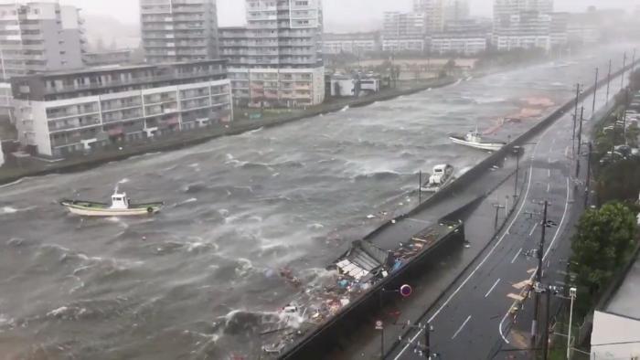 Más de ocho millones de evacuados en Japón por la llegada de un tifón "sin precedentes"