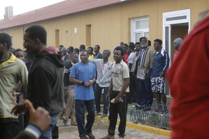 Cerca de 500 inmigrantes entran en Melilla en un asalto masivo a la valla