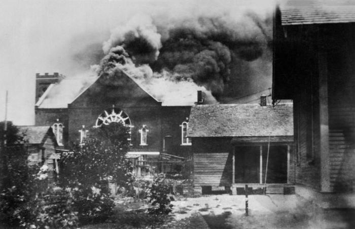 Cien años de la matanza de Tulsa: la masacre que comenzó con un bulo