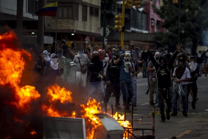 Maduro asegura que, en su primer año de gobierno, se ha dedicado a proteger con amor al pueblo