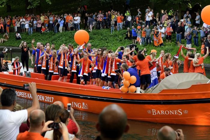 Holanda homenajea a lo grande a las ganadoras de la Eurocopa femenina