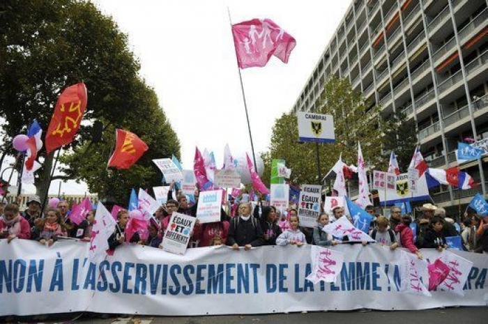 Miles de franceses se manifiestan en defensa de la familia tradicional (FOTOS)