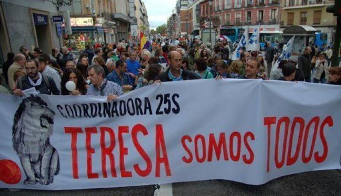 Cientos de personas marchan en Madrid en apoyo a Teresa Romero (FOTOS)
