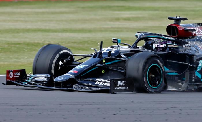 Una de las imágenes del año en la Fórmula 1, el choque entre Verstappen y Hamilton