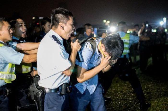 Manifestaciones en Hong Kong: Duros enfrentamientos entre los activistas prodemocracia y la policía