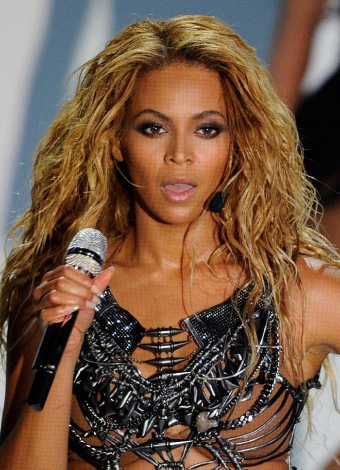 Beyoncé anuncia que va a ser madre de gemelos