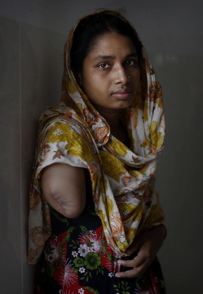 La industria textil de Bangladesh sigue igual un año después del derrumbe con más de 1.100 muertos