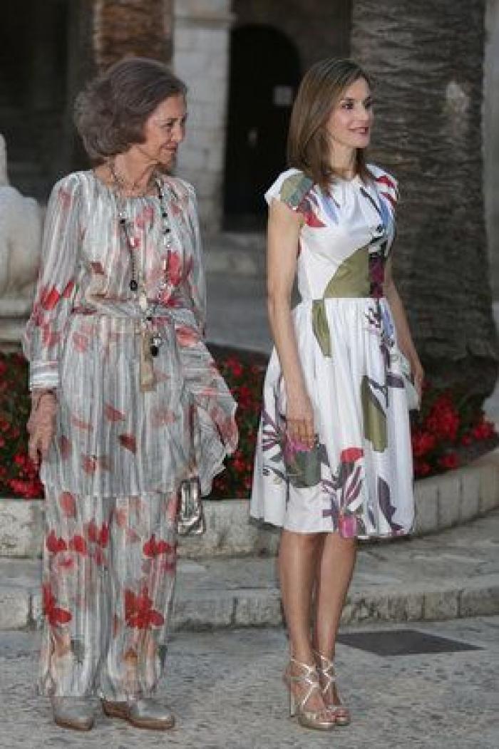 Último acto de los Reyes en Mallorca con la recepción en el palacio de la Almudaina