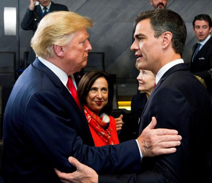 El hilo de Twitter sobre la foto de Sánchez y Trump que debes leer