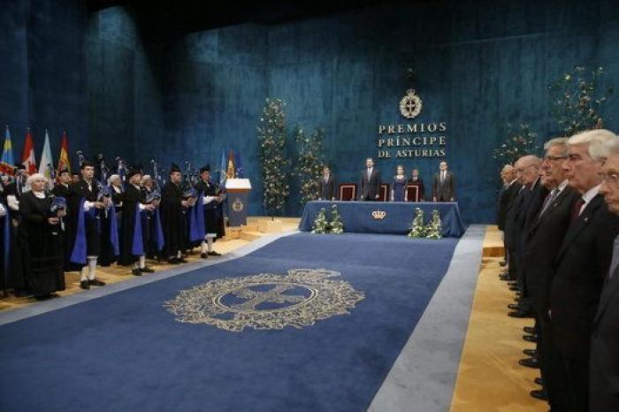 Premios Príncipe de Asturias 2014: Paloma Rocasolano se viste como Letizia en 2012
